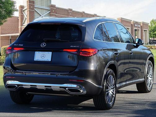 2026 Mercedes-Benz GLC 300 4MATIC