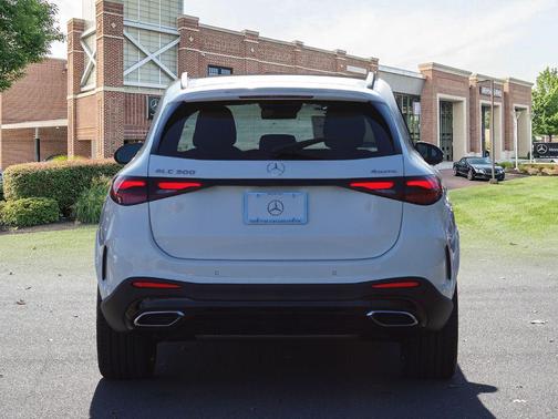 2026 Mercedes-Benz GLC 300 4MATIC