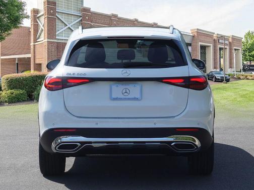 2026 Mercedes-Benz GLC 300 Base