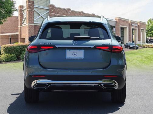 2026 Mercedes-Benz GLC 300 4MATIC