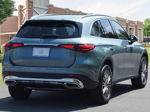 2026 Mercedes-Benz GLC 300 4MATIC