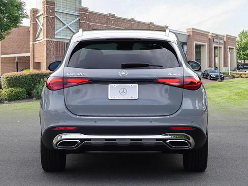2026 Mercedes-Benz GLC 300 4MATIC