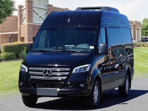 2025 Mercedes-Benz Sprinter 2500 Passenger 144 WB