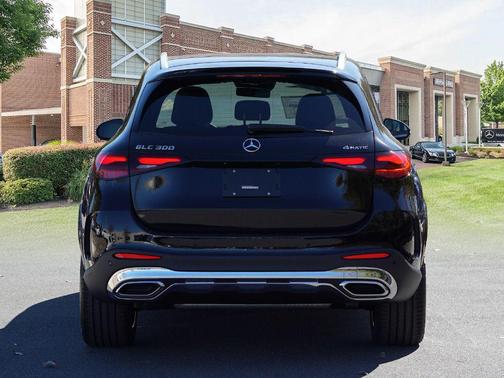 2026 Mercedes-Benz GLC 300 4MATIC