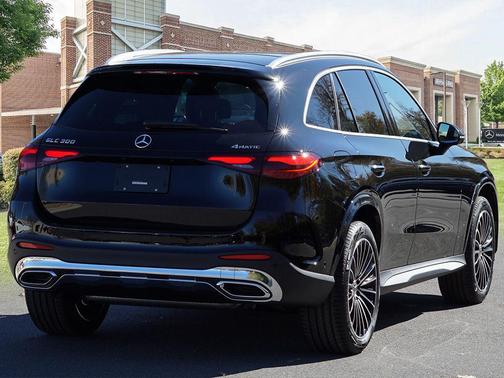 2026 Mercedes-Benz GLC 300 4MATIC