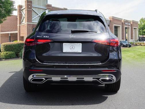 2025 Mercedes-Benz GLC 300 4MATIC