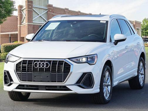 2022 Audi Q3 45 S line Premium