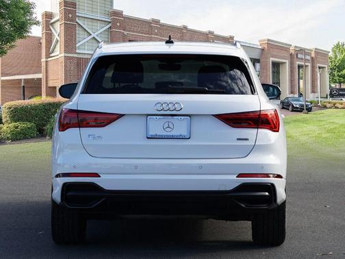 2022 Audi Q3 45 S line Premium