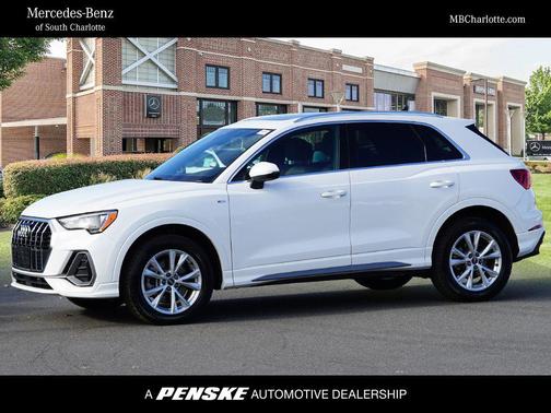 2022 Audi Q3 45 S line Premium