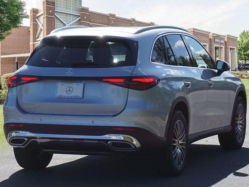 2026 Mercedes-Benz GLC 300 Base