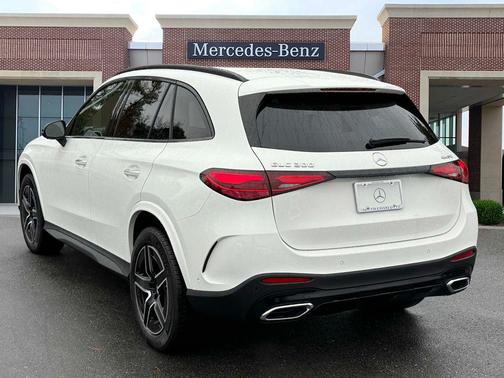 2025 Mercedes-Benz GLC 300 4MATIC