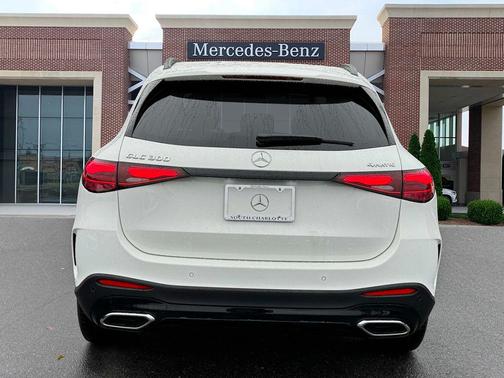 2025 Mercedes-Benz GLC 300 4MATIC