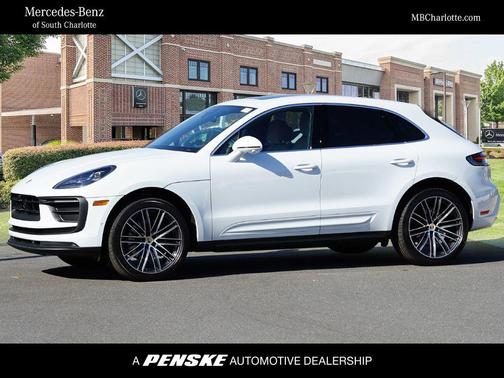 2024 Porsche Macan Base