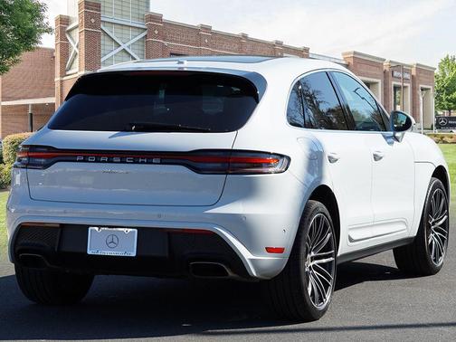 2024 Porsche Macan Base
