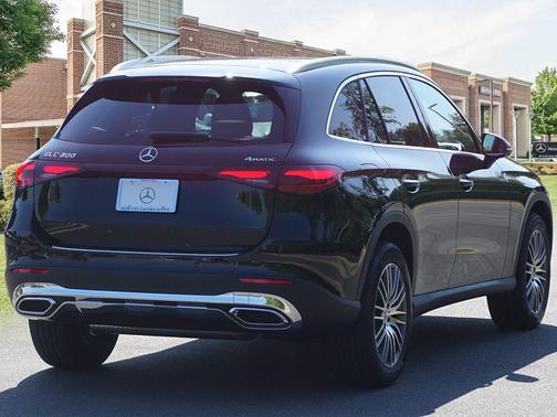 2026 Mercedes-Benz GLC 300 4MATIC