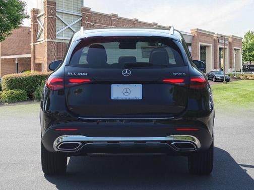 2026 Mercedes-Benz GLC 300 4MATIC
