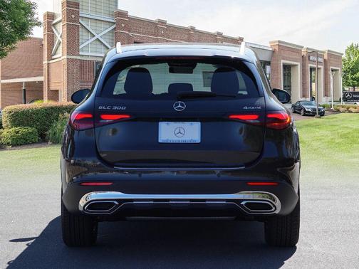 2026 Mercedes-Benz GLC 300 4MATIC