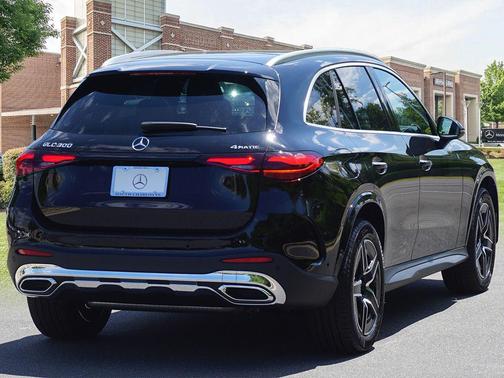 2026 Mercedes-Benz GLC 300 4MATIC