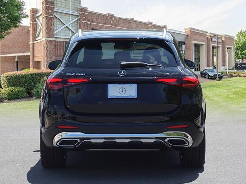 2026 Mercedes-Benz GLC 300 4MATIC