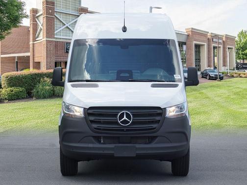 2025 Mercedes-Benz Sprinter 2500 Standard Roof