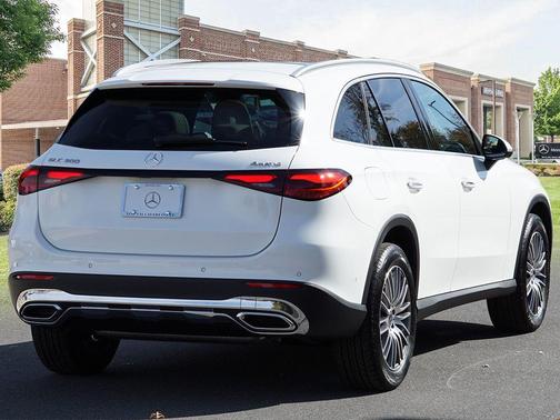 2026 Mercedes-Benz GLC 300 4MATIC