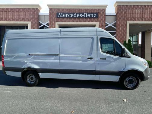 2025 Mercedes-Benz Sprinter 3500 High Roof