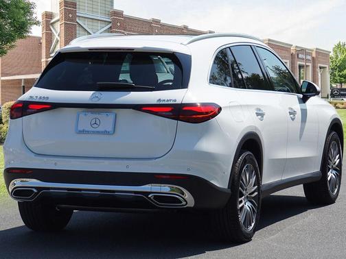 2026 Mercedes-Benz GLC 300 4MATIC
