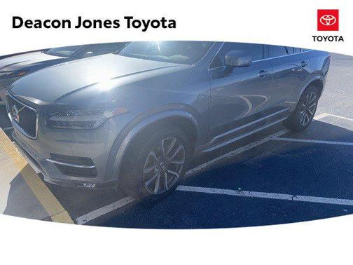 2019 Volvo XC90 T6 Momentum