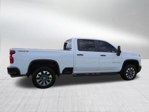 Summit White 2024 Chevrolet Silverado 2500 Custom