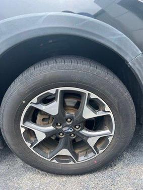 Crystal Black Silica 2019 Subaru Crosstrek 2.0i