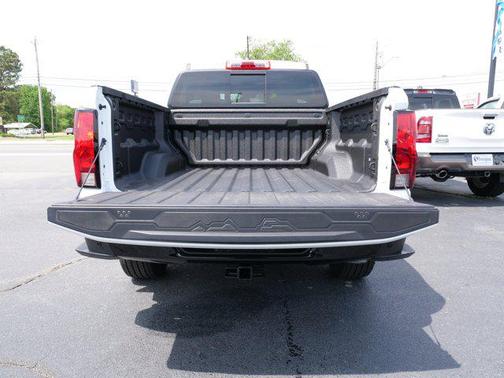 2024 Chevrolet Colorado WT