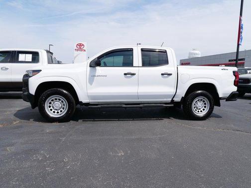 2024 Chevrolet Colorado WT