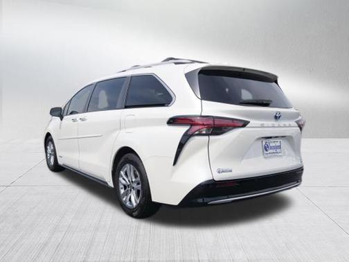 2021 Toyota Sienna Platinum 7 Passenger