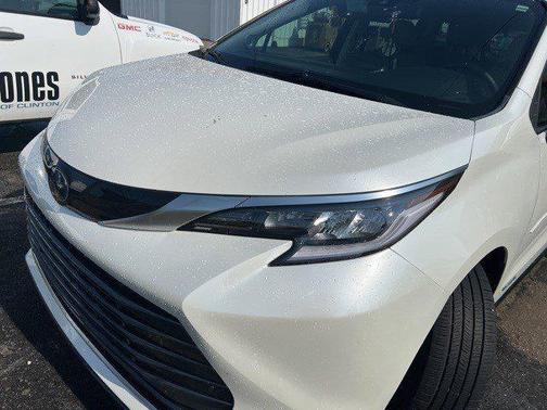 2021 Toyota Sienna Platinum 7 Passenger