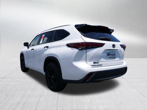 2025 Toyota Highlander Hybrid XLE