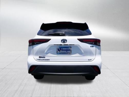 2025 Toyota Highlander Hybrid XLE