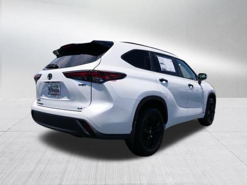 2025 Toyota Highlander Hybrid XLE