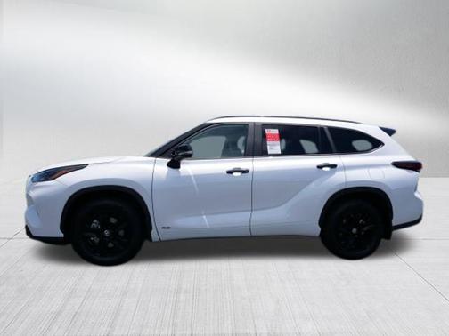 2025 Toyota Highlander Hybrid XLE