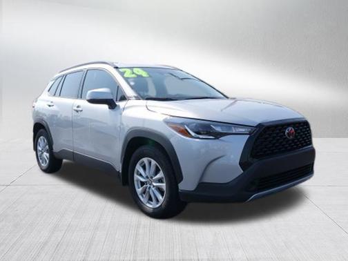 2024 Toyota Corolla Cross LE