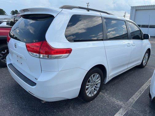 2014 Toyota Sienna XLE