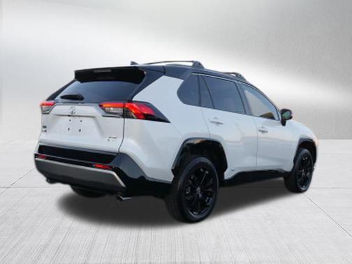2025 Toyota RAV4 Hybrid SE
