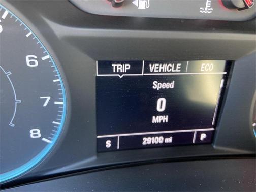 Photo 4 of 33 of 2019 Chevrolet Equinox LS