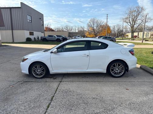 2009 Scion tC Base