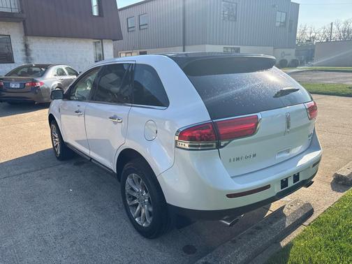 White Platinum Metallic Tri-Coat 2013 Lincoln MKX Base