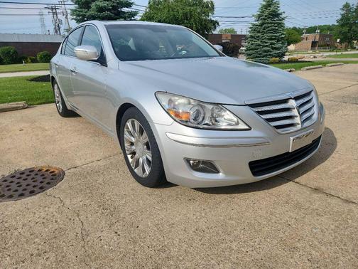 Platinum Metallic 2009 Hyundai Genesis 3.8