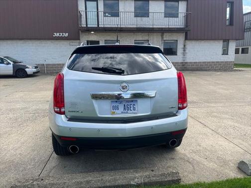 SILVER 2014 Cadillac SRX Luxury Collection