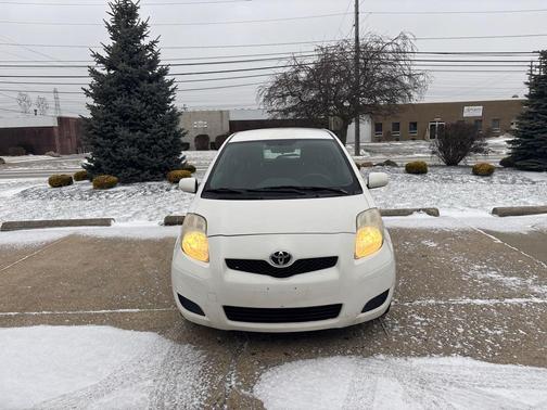 2010 Toyota Yaris Base