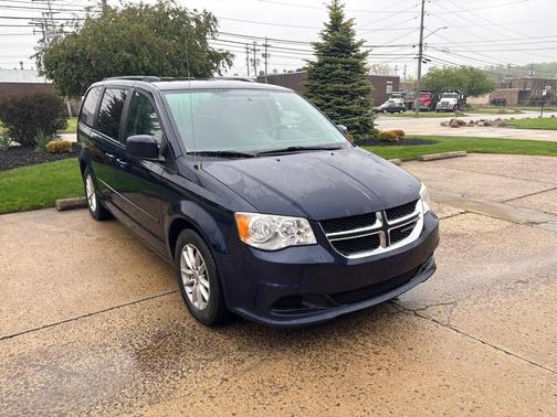 True Blue Pearlcoat 2014 Dodge Grand Caravan SXT