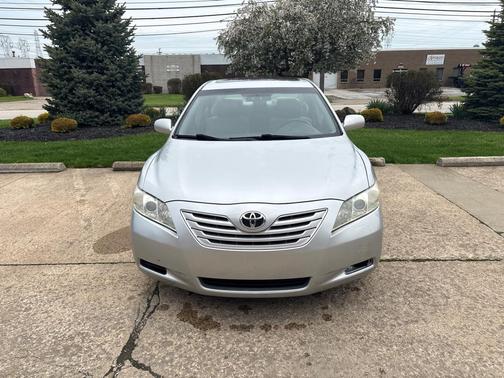 Titanium Metallic 2007 Toyota Camry LE V6