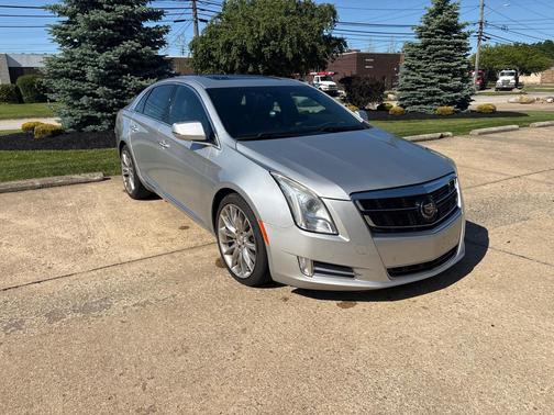 Radiant Silver Metallic 2014 Cadillac XTS Vsport Platinum